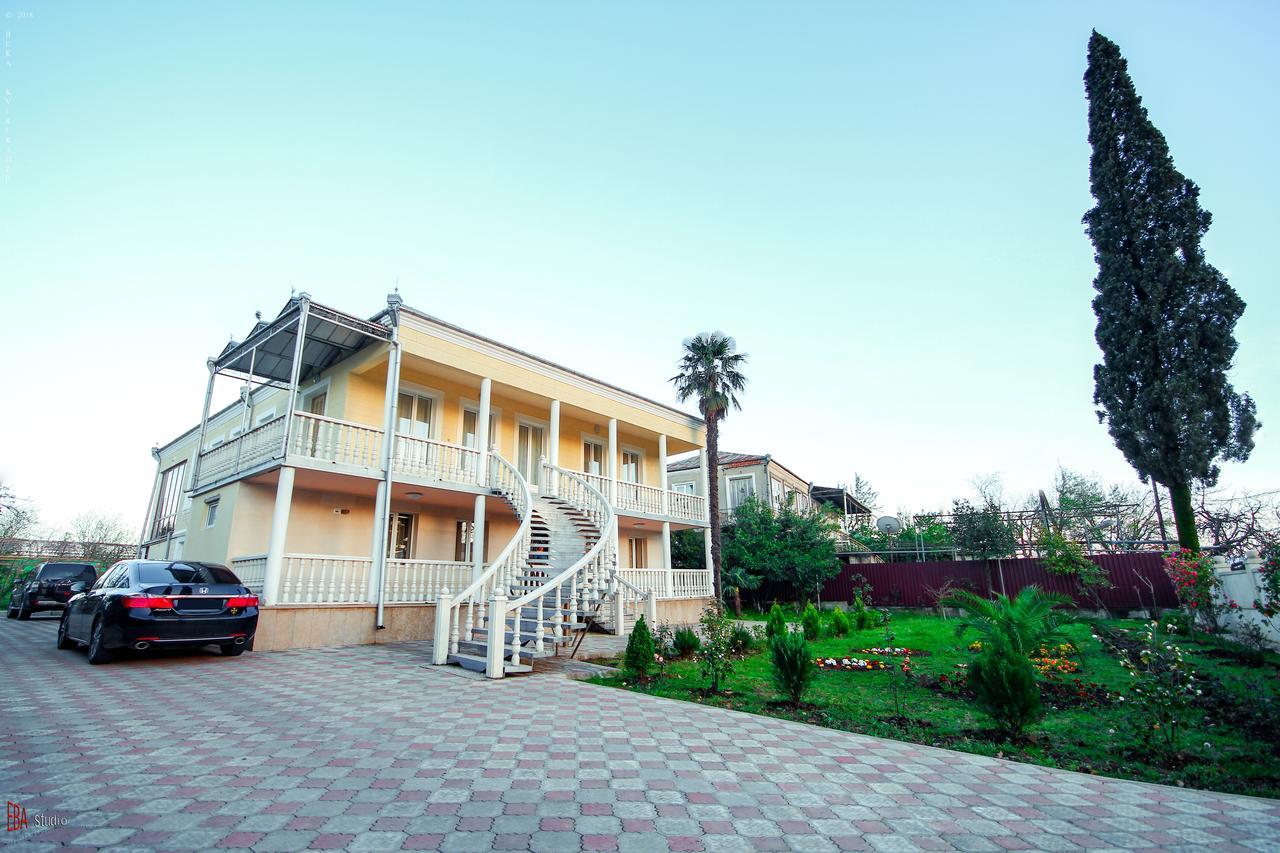Green Garden Guest House Tskaltubo Bagian luar foto