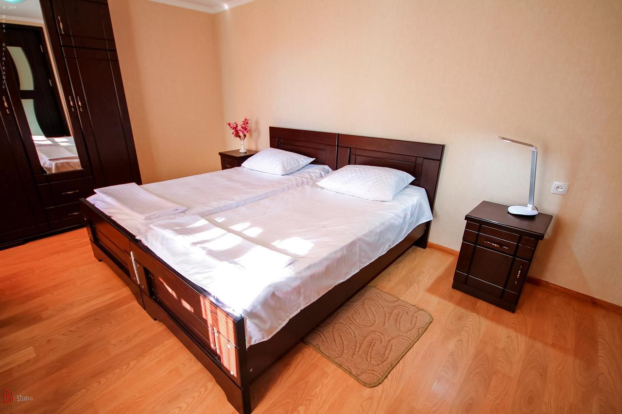 Green Garden Guest House Tskaltubo Bagian luar foto